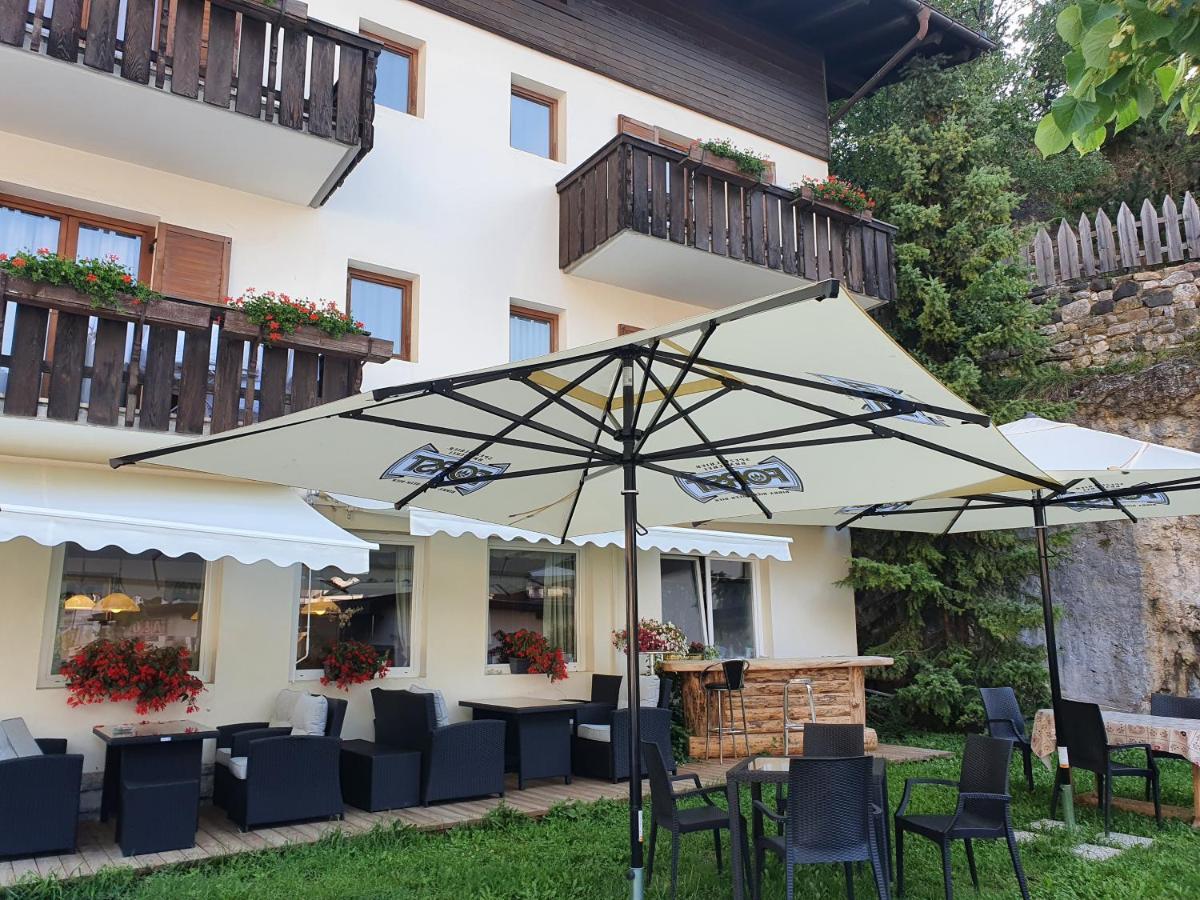 Albergo Bar Ristorante Dolomia บาเดีย ภายนอก รูปภาพ